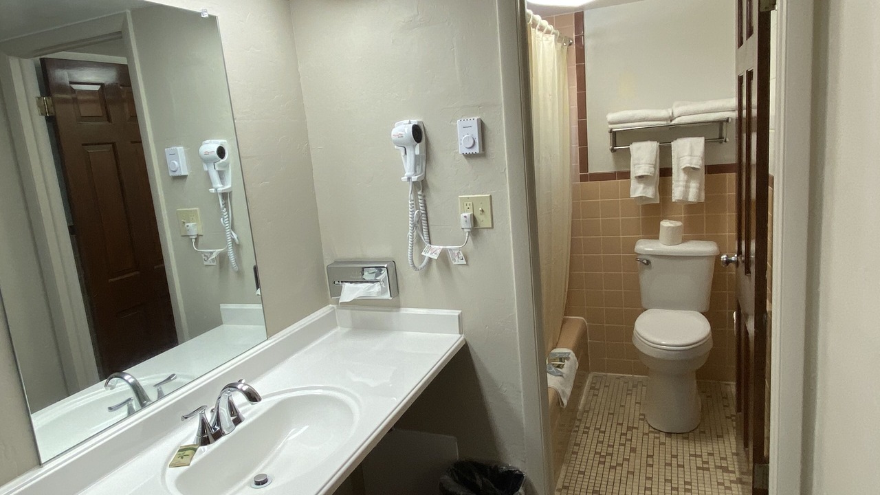 Photo of Bathroom in Alamosa