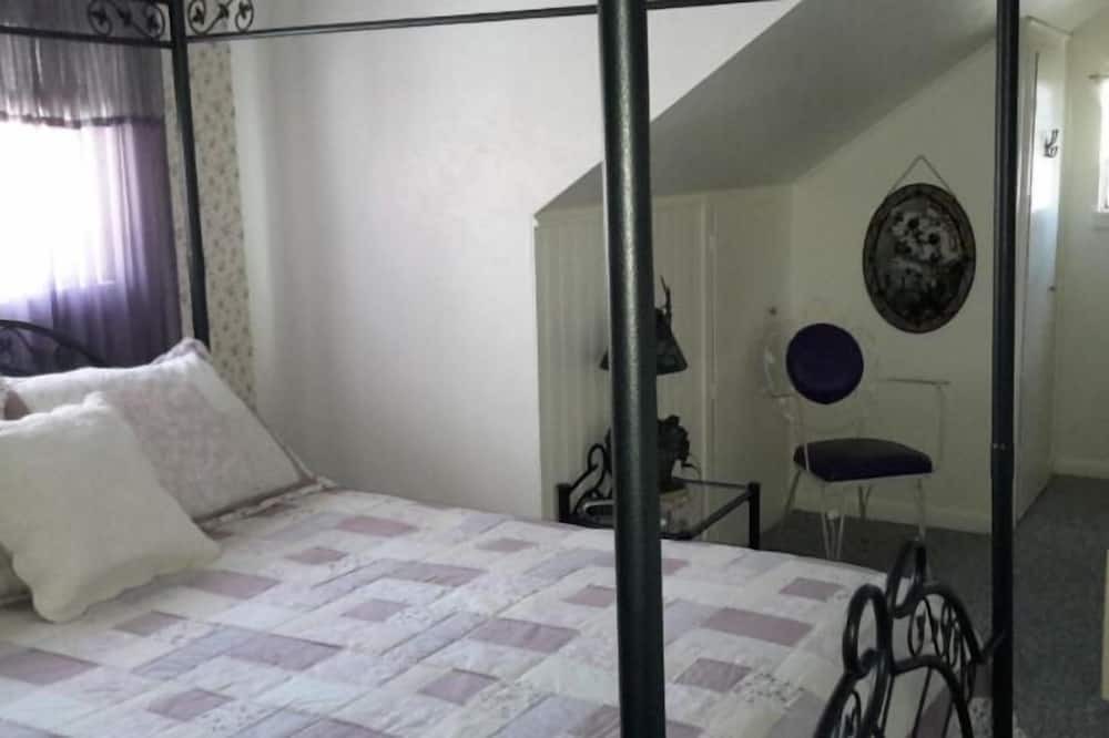 Photo of Bedroom in Cedaredge