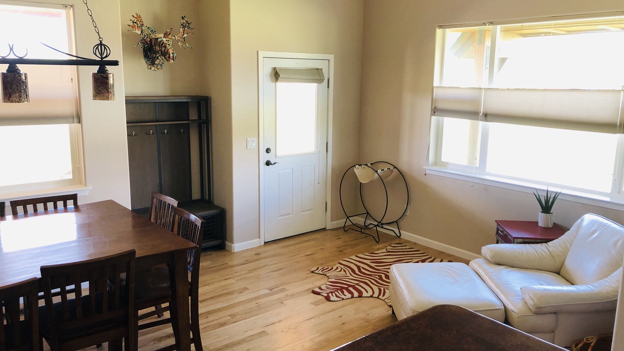 Photo of Livingroom in Lake Hatcher Park
