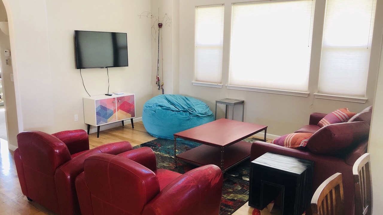 Photo of Livingroom in Lake Hatcher Park