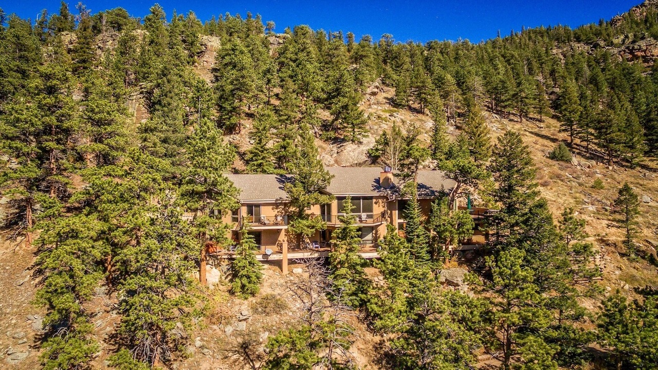 Photo of Outdoor in Windcliff Estates