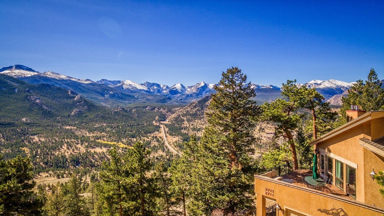 Photo of Outdoor in Windcliff Estates
