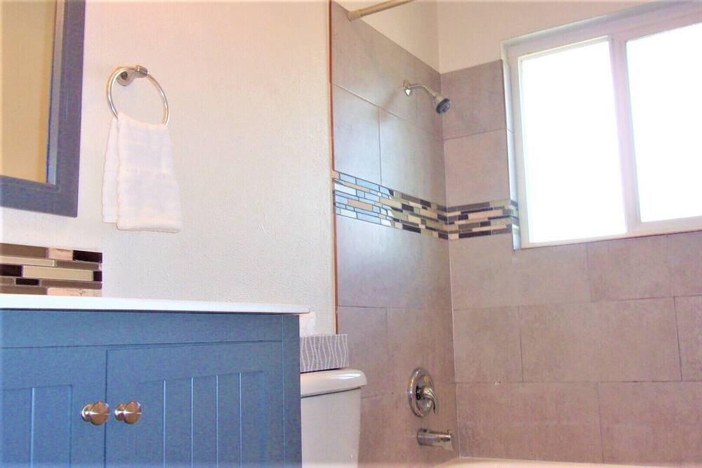 Photo of Bathroom in Highland