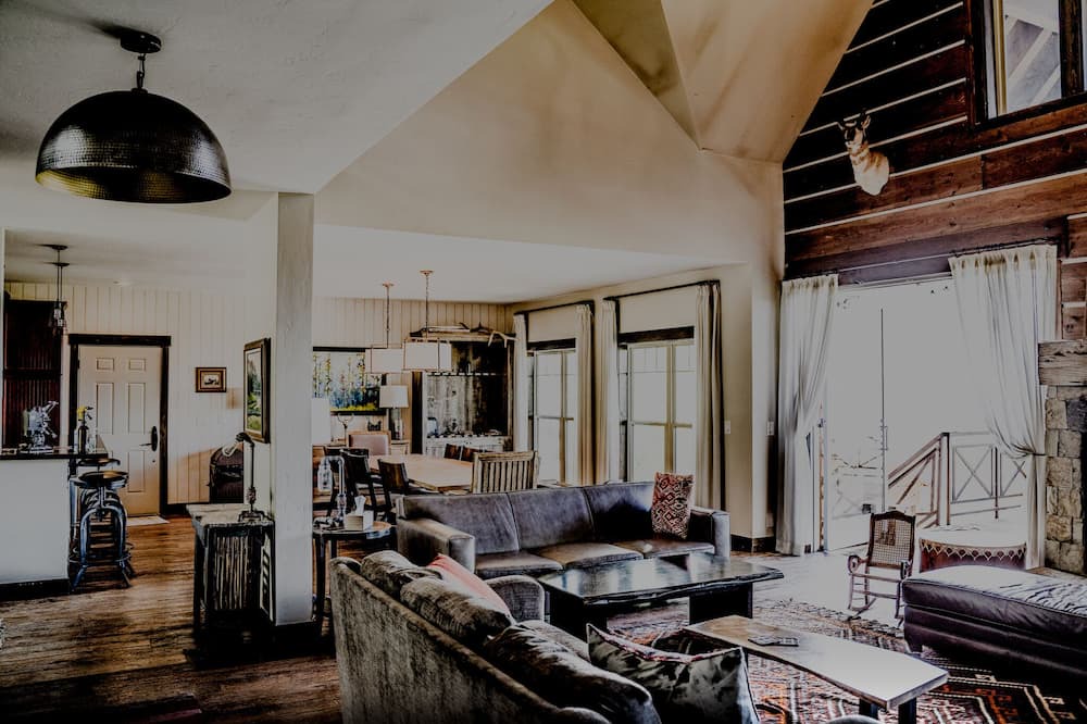 Photo of Livingroom in Gypsum