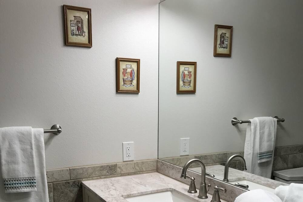 Photo of Bathroom in Tarryall
