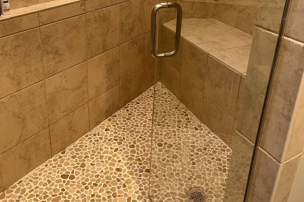 Photo of Bathroom in Columbine Valley
