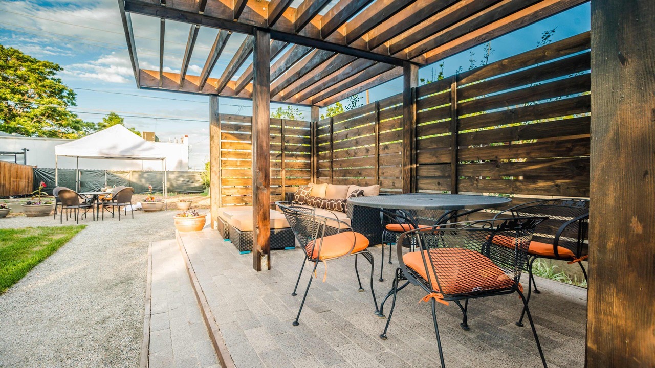 Photo of Outdoor in Cole