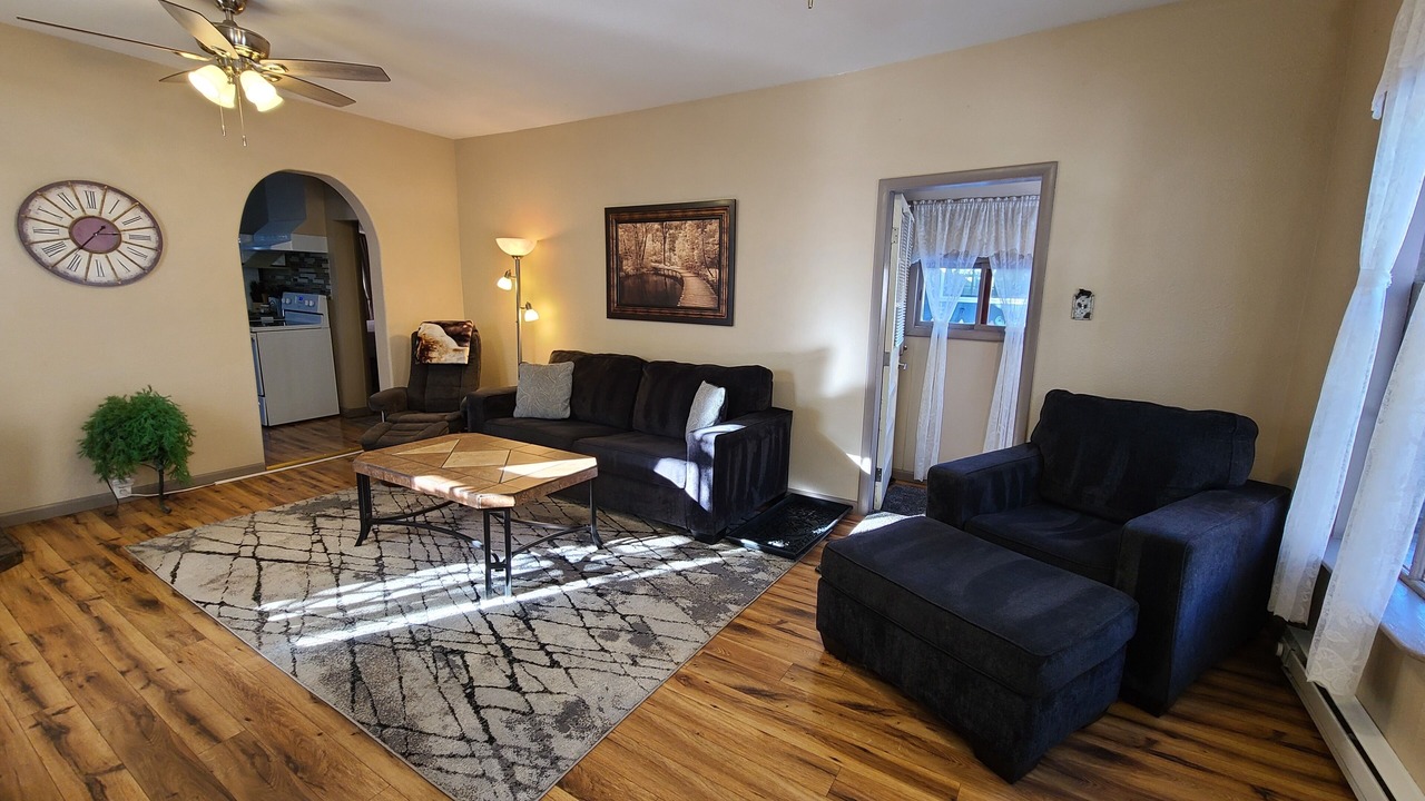 Photo of Livingroom in Historic District
