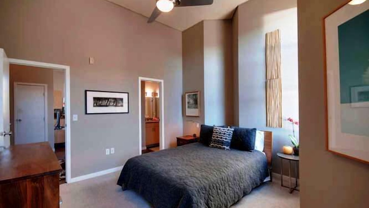 Photo of Bedroom in North Broadway - Holiday