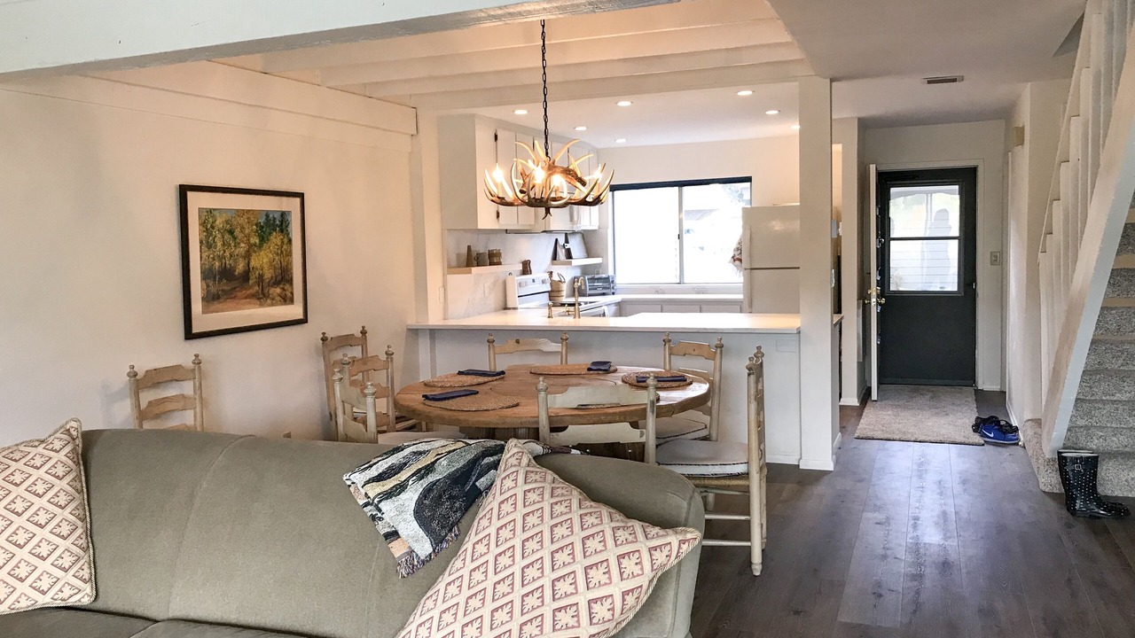 Photo of Livingroom in Carbondale