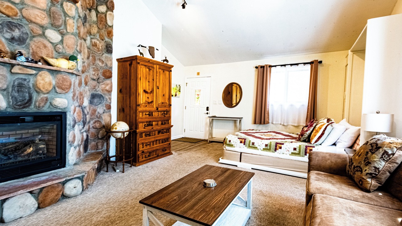 Photo of Livingroom in Evergreen