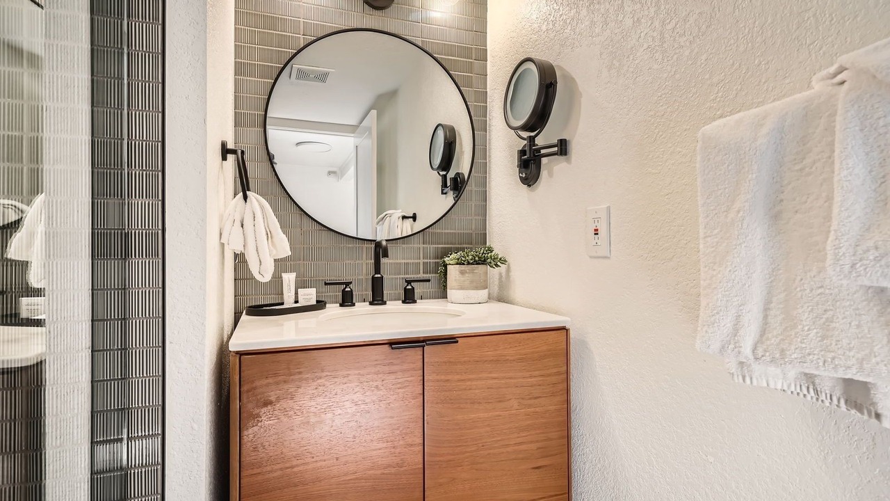 Photo of Bathroom in Warrior's Mark