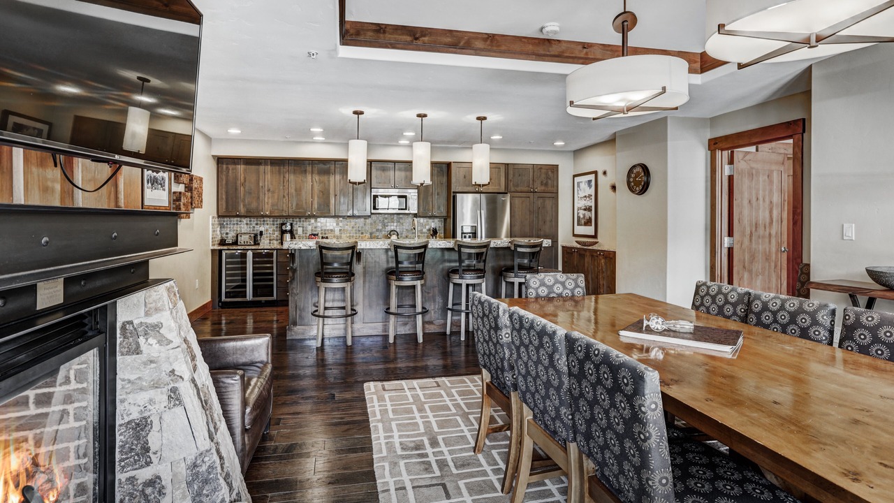Photo of Kitchen in Peak 8