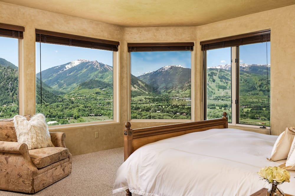 Photo of Bedroom in Red Mountain