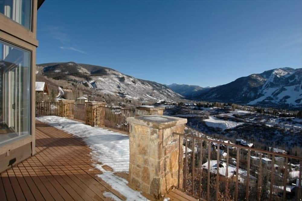 Photo of Patio Balcony in Red Mountain