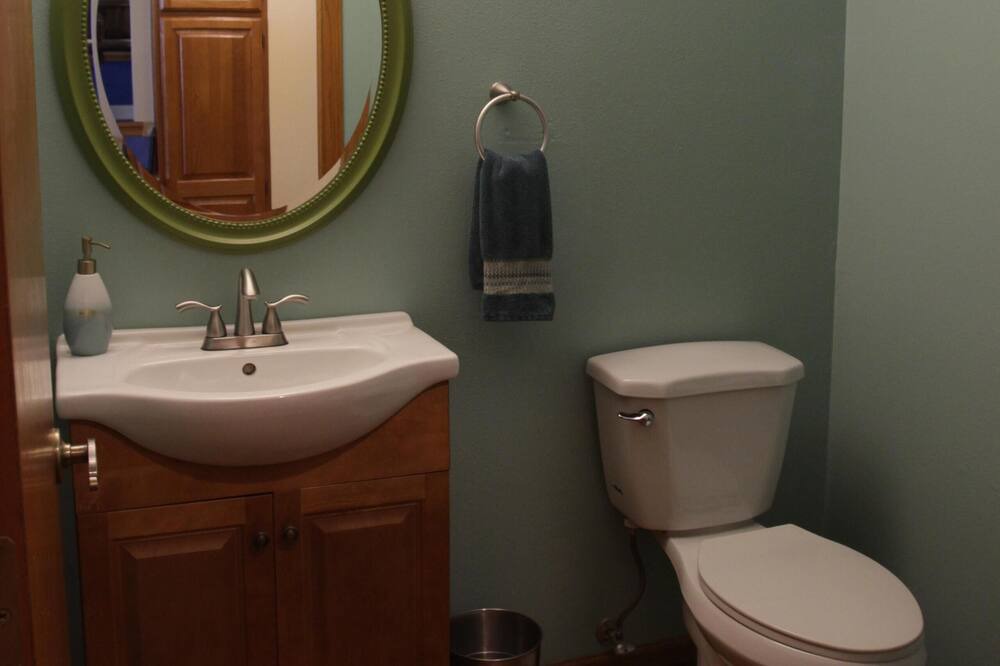 Photo of Bathroom in Troutman Park