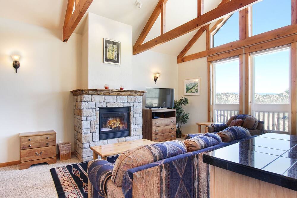 Photo of Livingroom in Estes Park