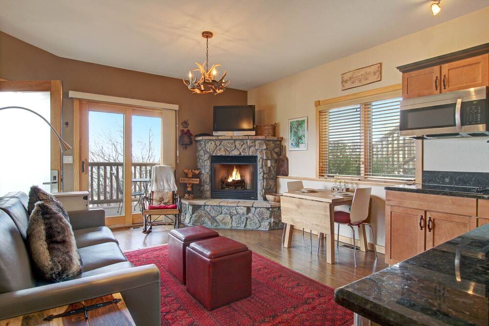 Photo of Livingroom in Estes Park