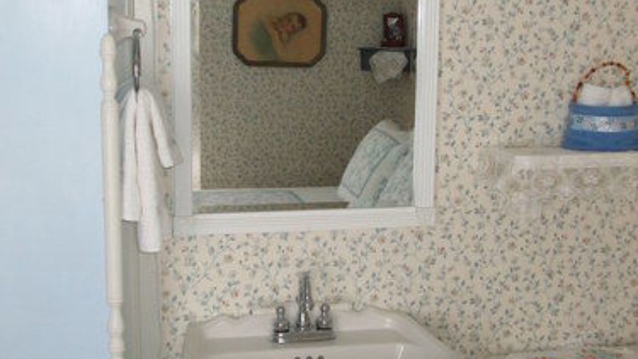 Photo of Bathroom in Golden