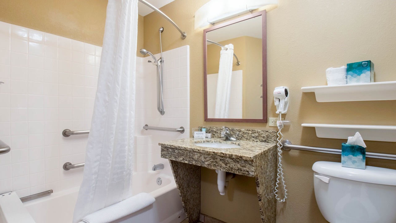 Photo of Bathroom in Parachute