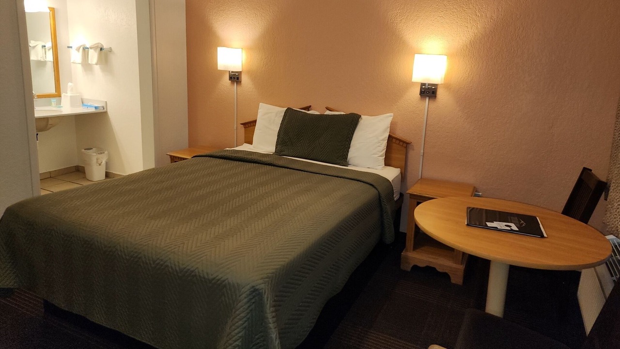 Photo of Bedroom in Manitou Springs