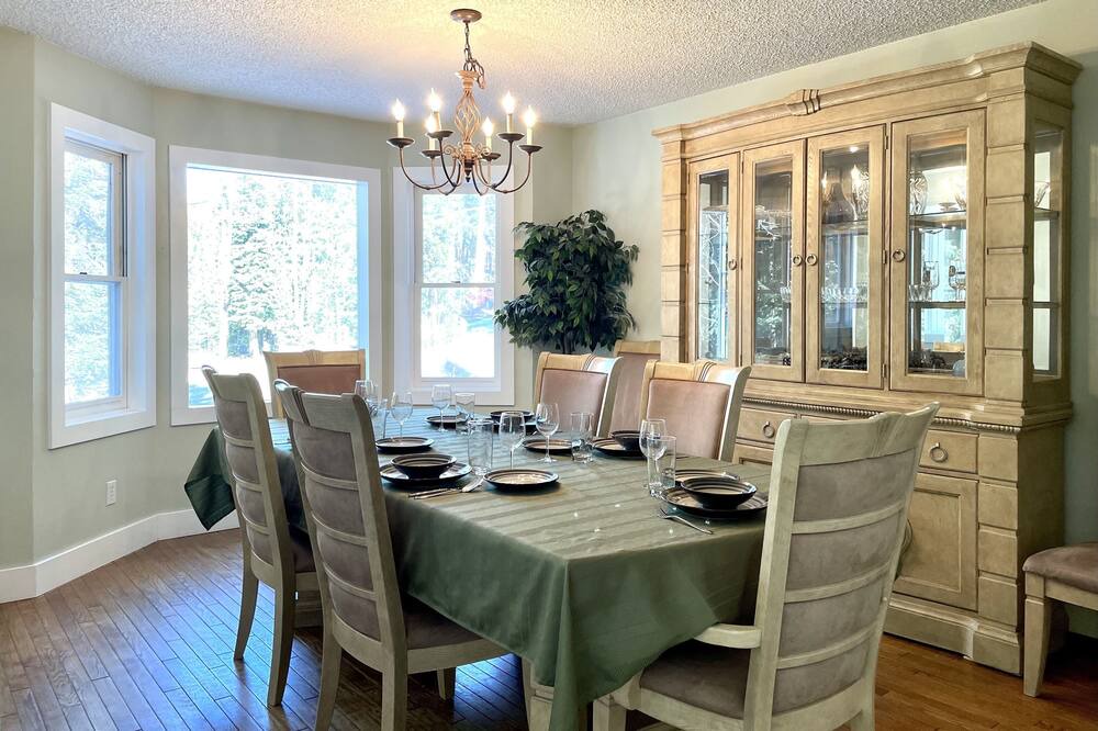 Photo of Bedroom in Breckenridge Heights