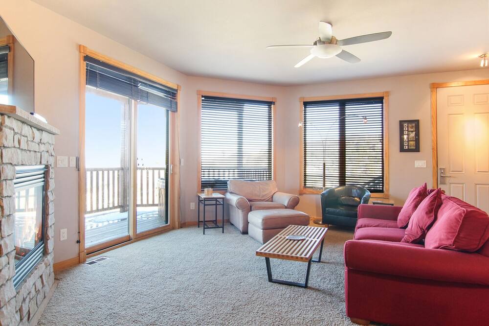 Photo of Livingroom in Estes Park