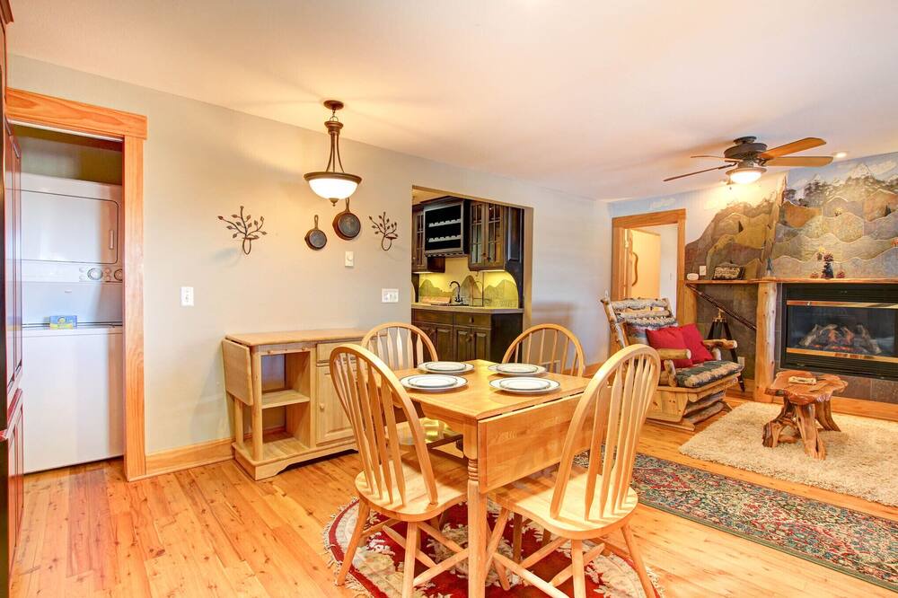 Photo of Livingroom in Estes Park