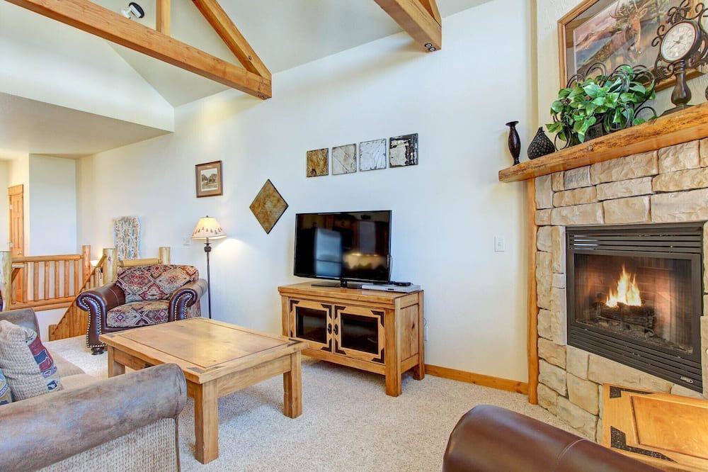 Photo of Livingroom in Estes Park