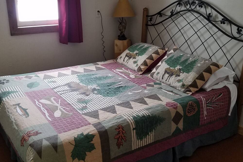 Photo of Bedroom in Cedaredge