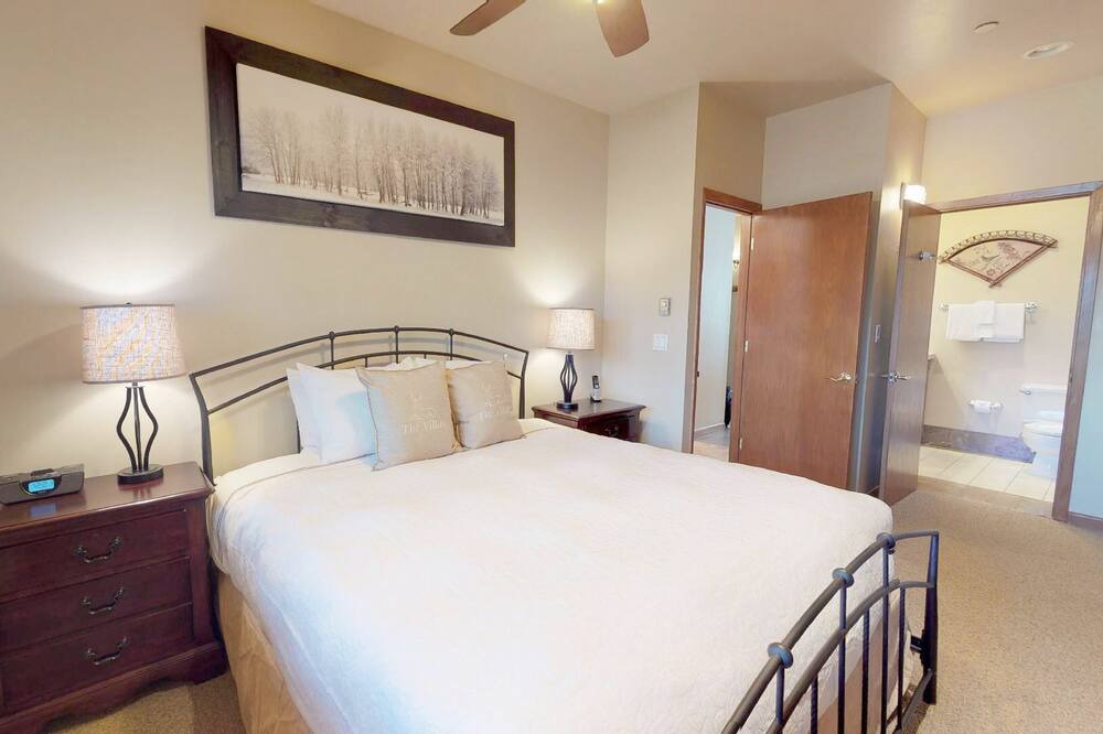 Photo of Bedroom in Snowmass Village