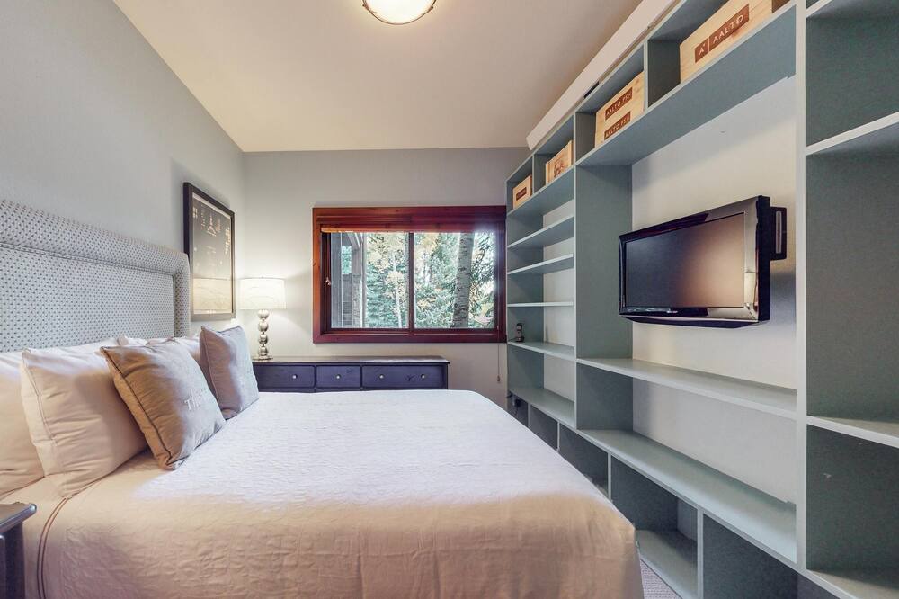 Photo of Bedroom in Snowmass Village