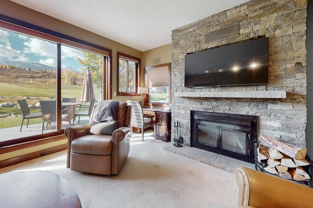 Photo of Livingroom in Snowmass Village