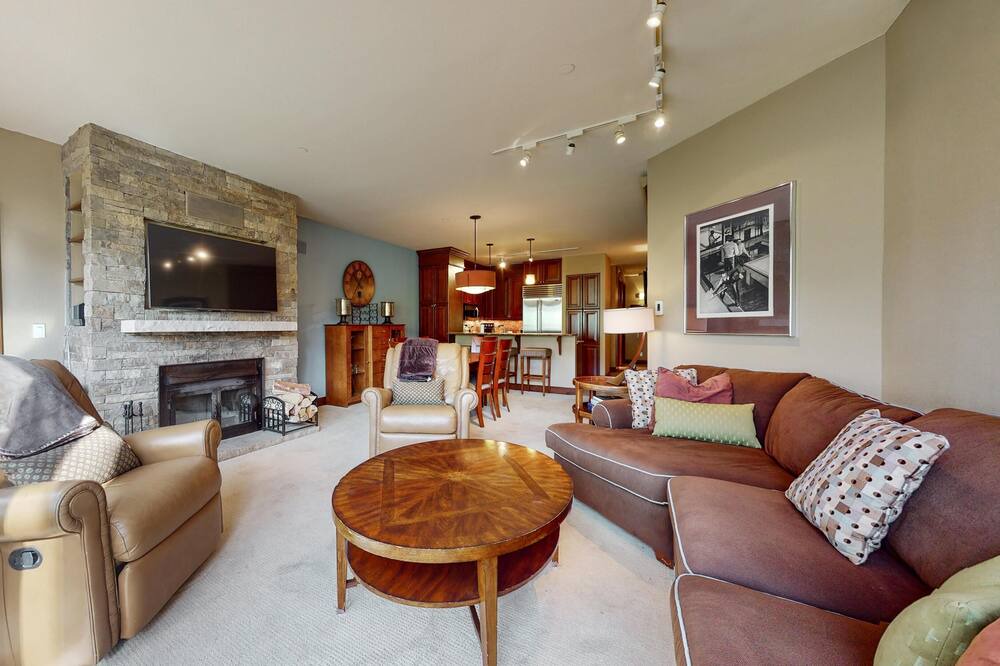 Photo of Livingroom in Snowmass Village