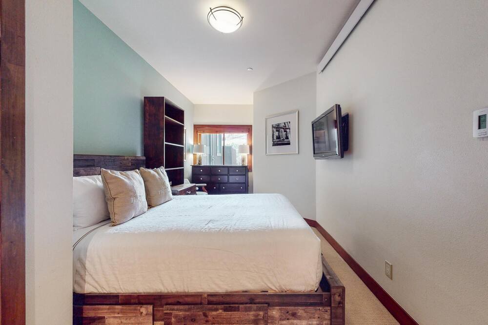 Photo of Bedroom in Snowmass Village