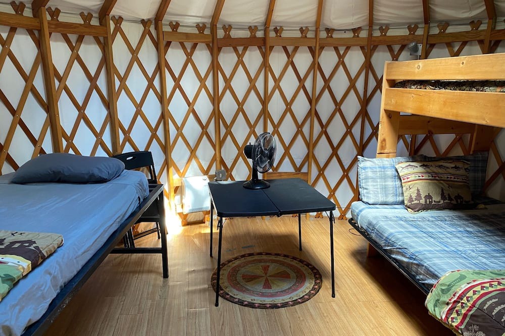 Photo of Bedroom in Idaho Springs