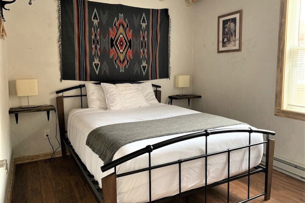Photo of Bedroom in Idaho Springs