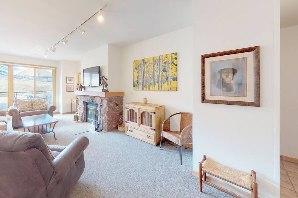 Photo of Livingroom in Snowmass Village