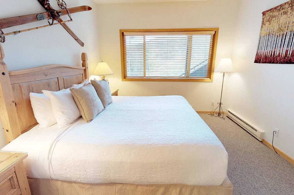 Photo of Bedroom in Snowmass Village