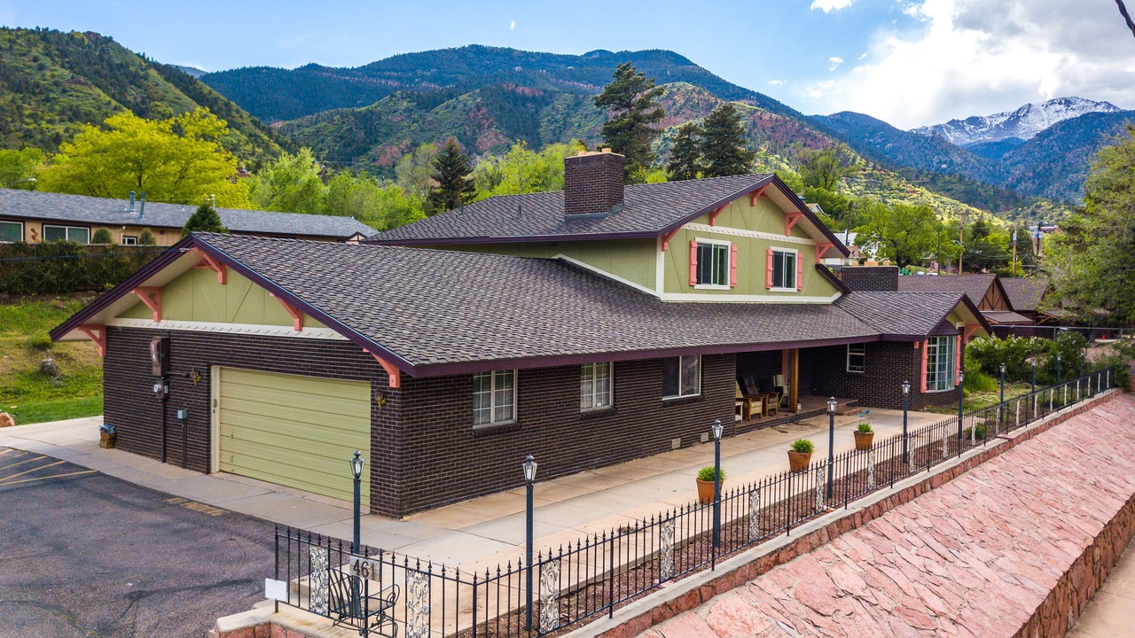 Photo of Outdoor in Manitou Springs Historic District