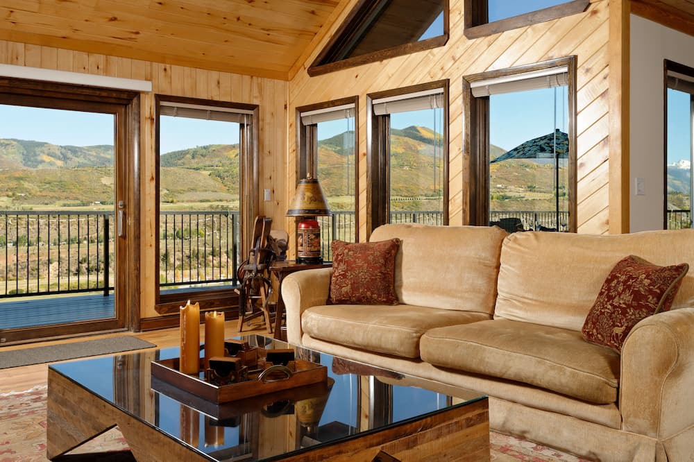 Photo of Bedroom in Brush Creek Village
