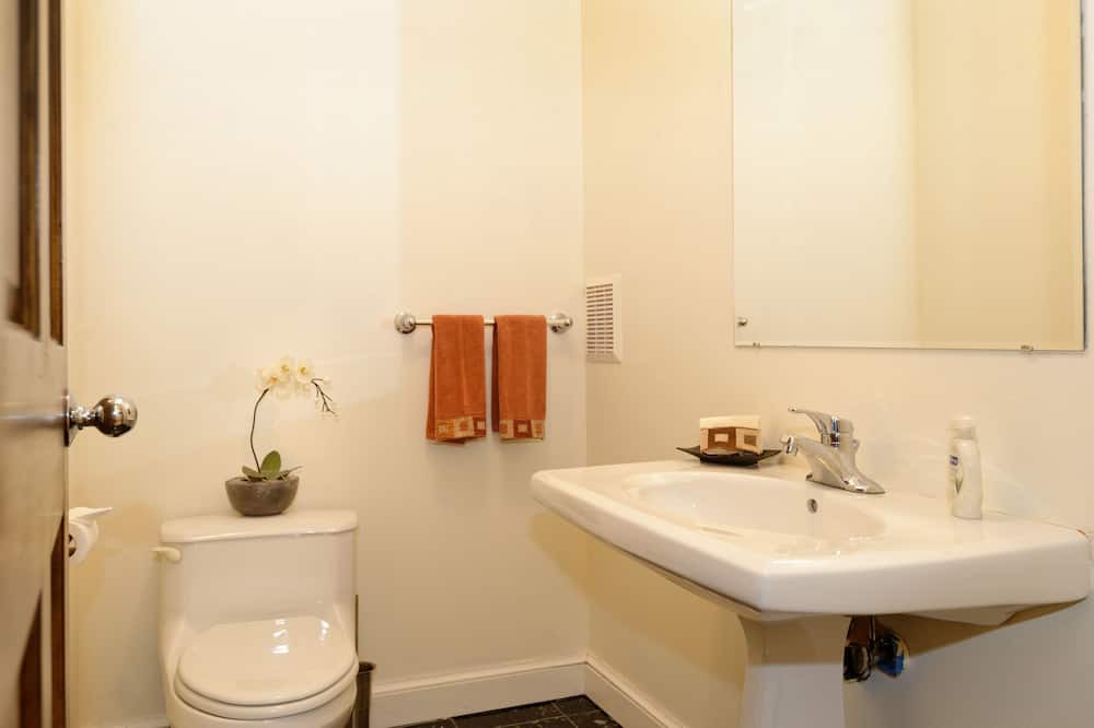Photo of Bathroom in Brush Creek Village