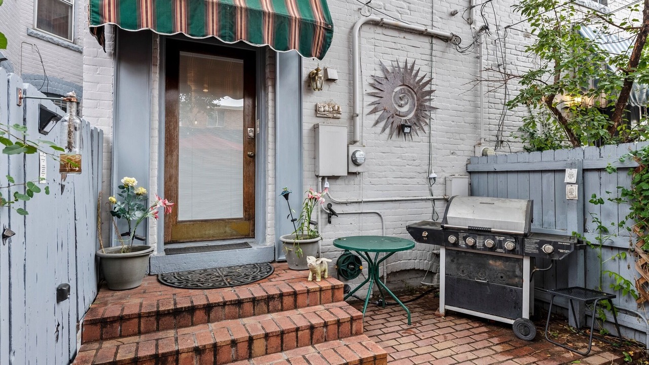 Photo of Outdoor in Capitol Hill