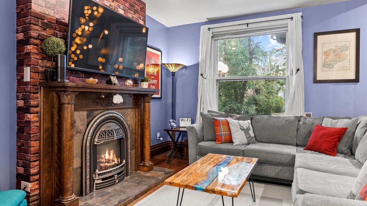 Photo of Livingroom in Capitol Hill