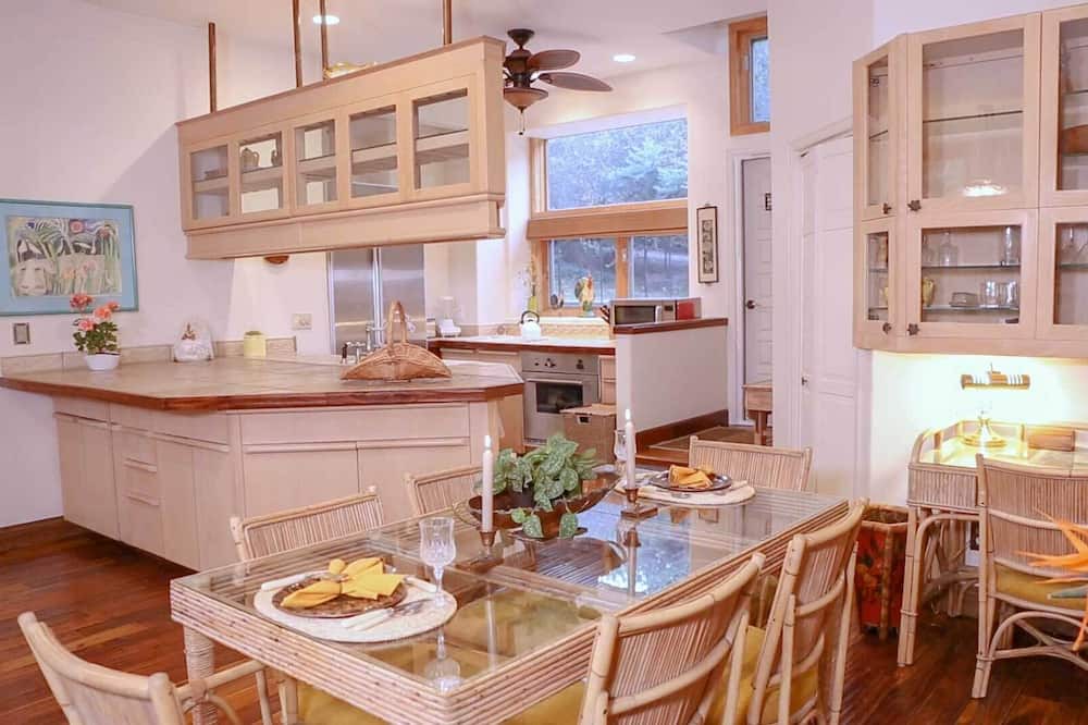 Photo of Kitchen in Woody Creek