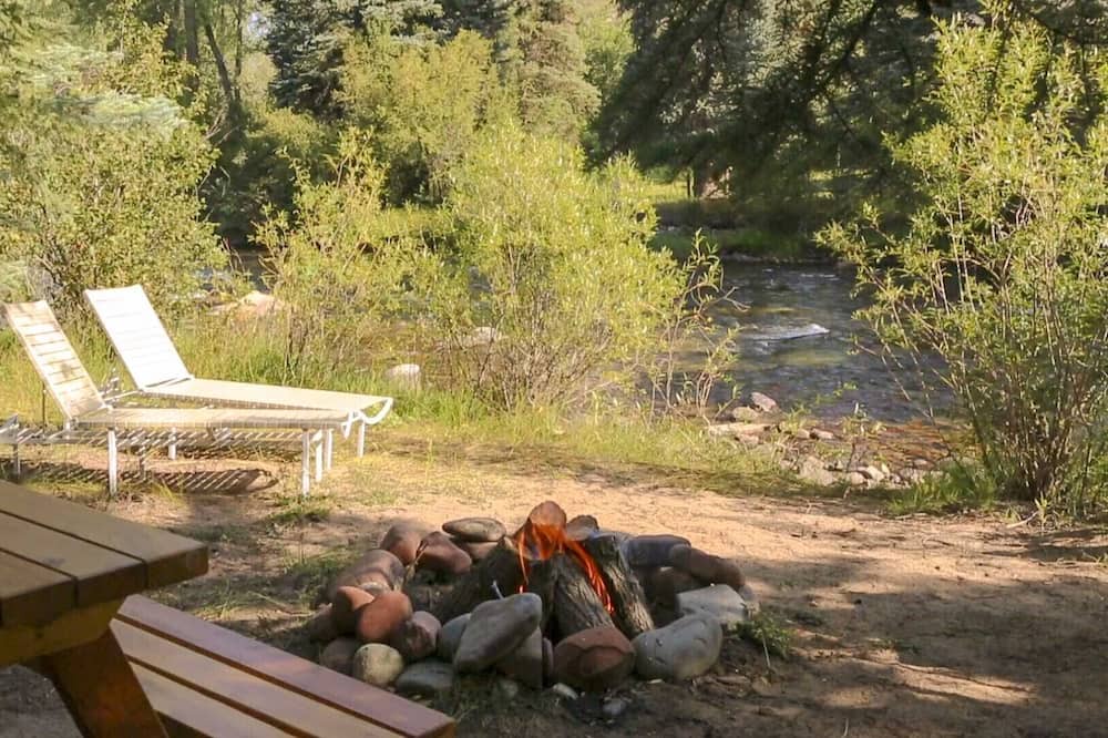 Photo of Others in Woody Creek