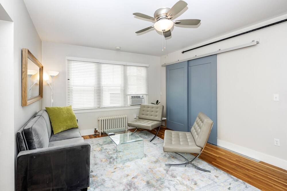 Photo of Livingroom in West Colfax