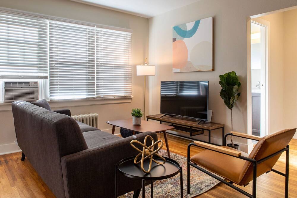 Photo of Livingroom in West Colfax