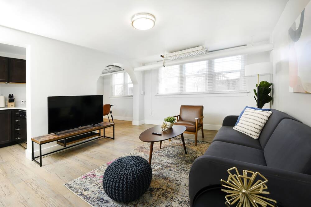 Photo of Livingroom in West Colfax