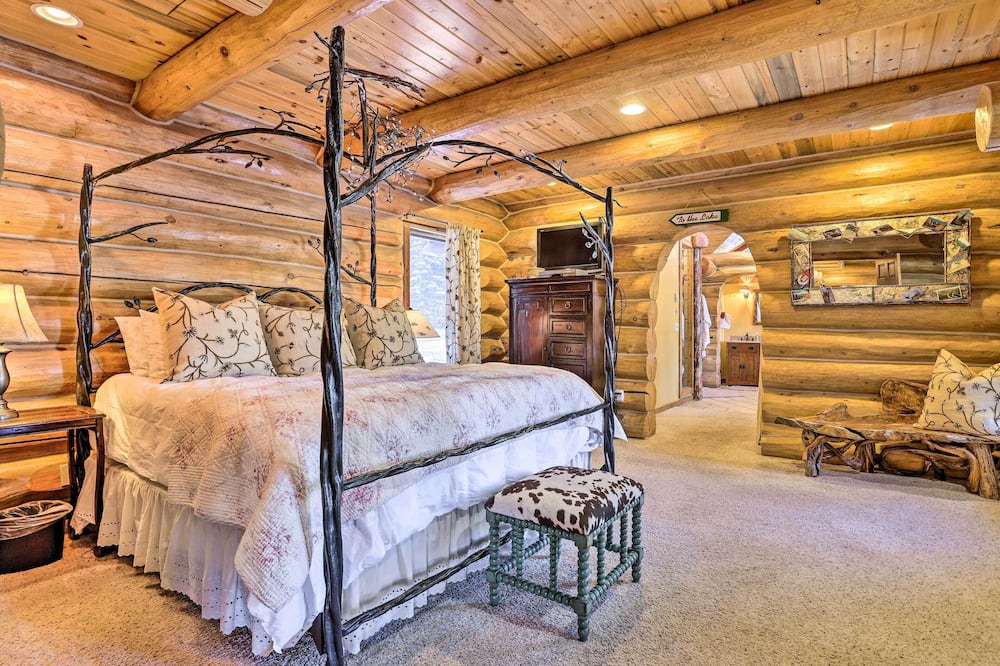 Photo of Bathroom in Quandary Village